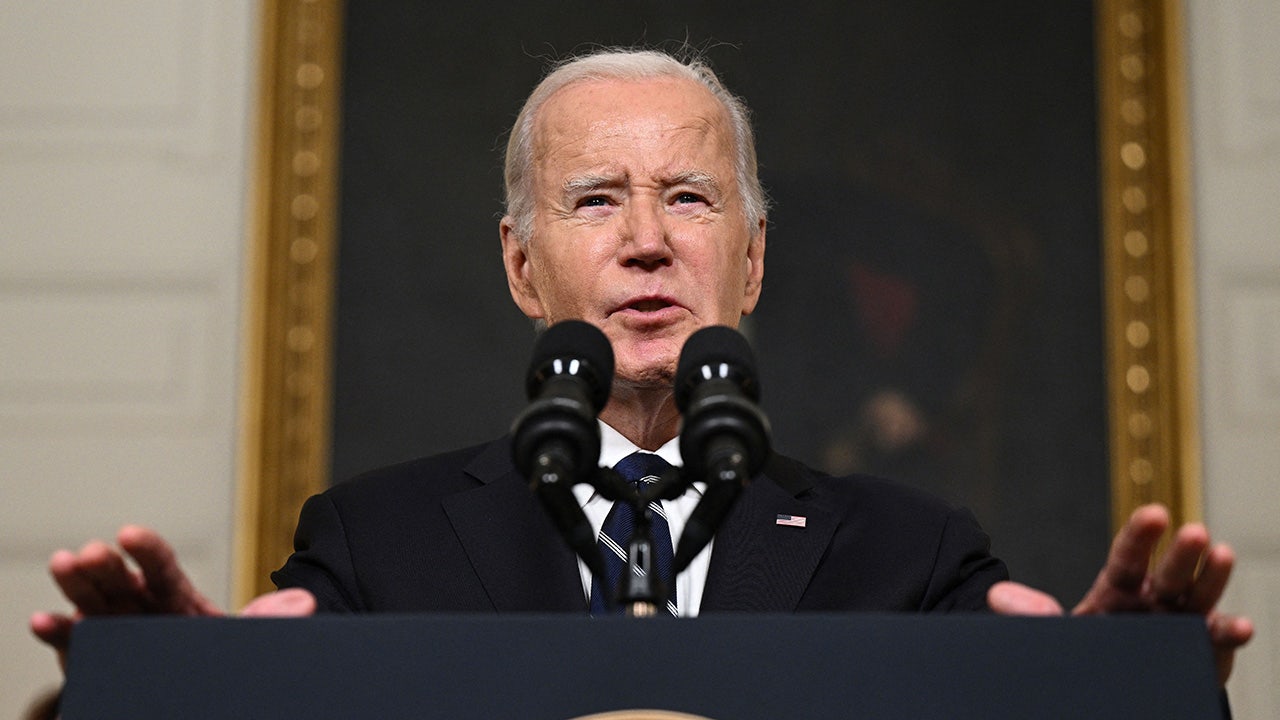 Biden camp reportedly fears photos from special counsel classified docs probe could devastate reelection bid