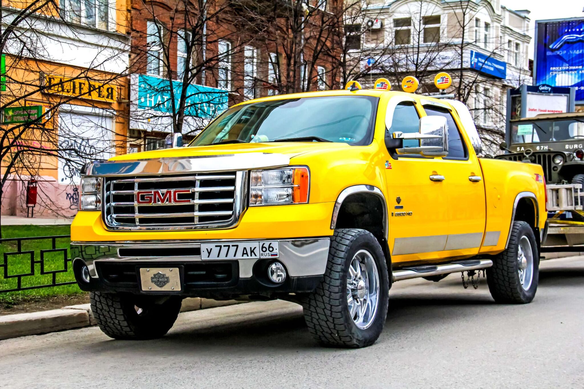 Why Are Pickup Trucks Ridiculously Huge? Blame Government.