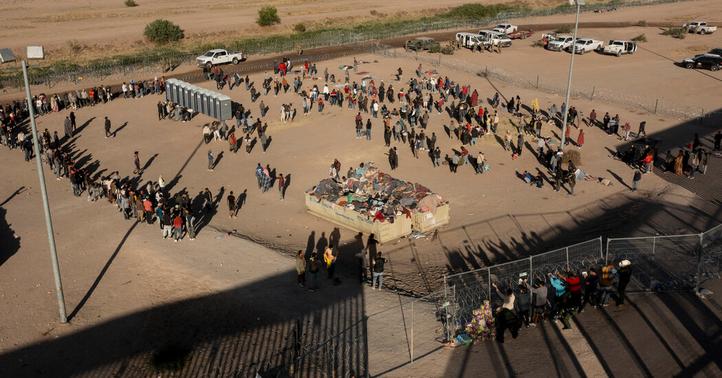 How Visiting the U.S. Border Became a Potent Form of Political Theater