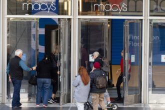 Opinion | Macy’s store closures aren’t because of shoplifting alone