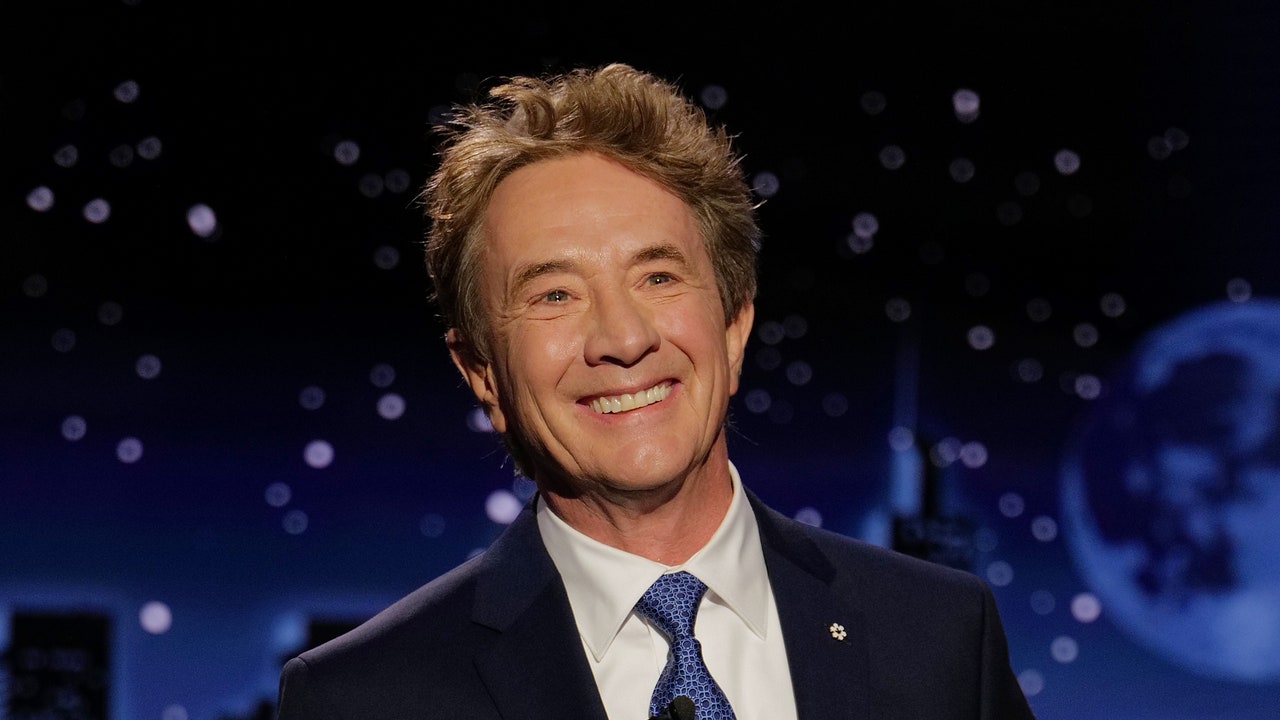 Martin Short Rips Into Trump’s “Tiny Hands” on ‘Jimmy Kimmel Live!’