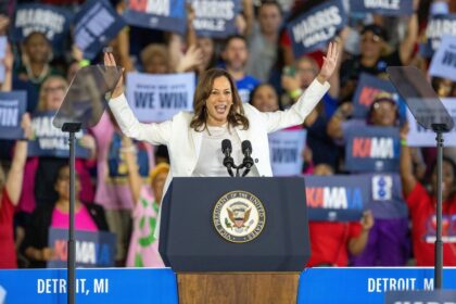 Trump Falsely Accuses Harris Of Using AI For Massive Crowd At Rally