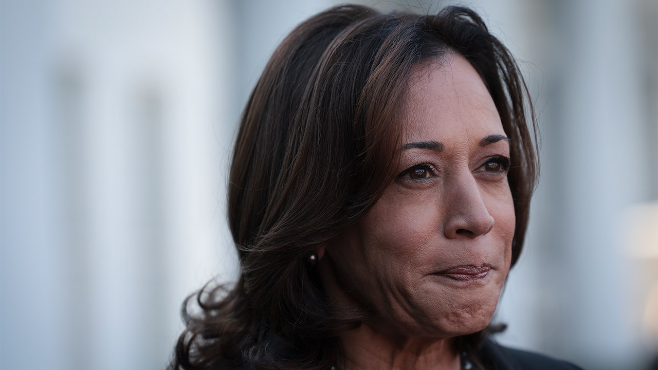 Harris dodges questions about her plan to handle a recession and attacks Trump’s economic record instead