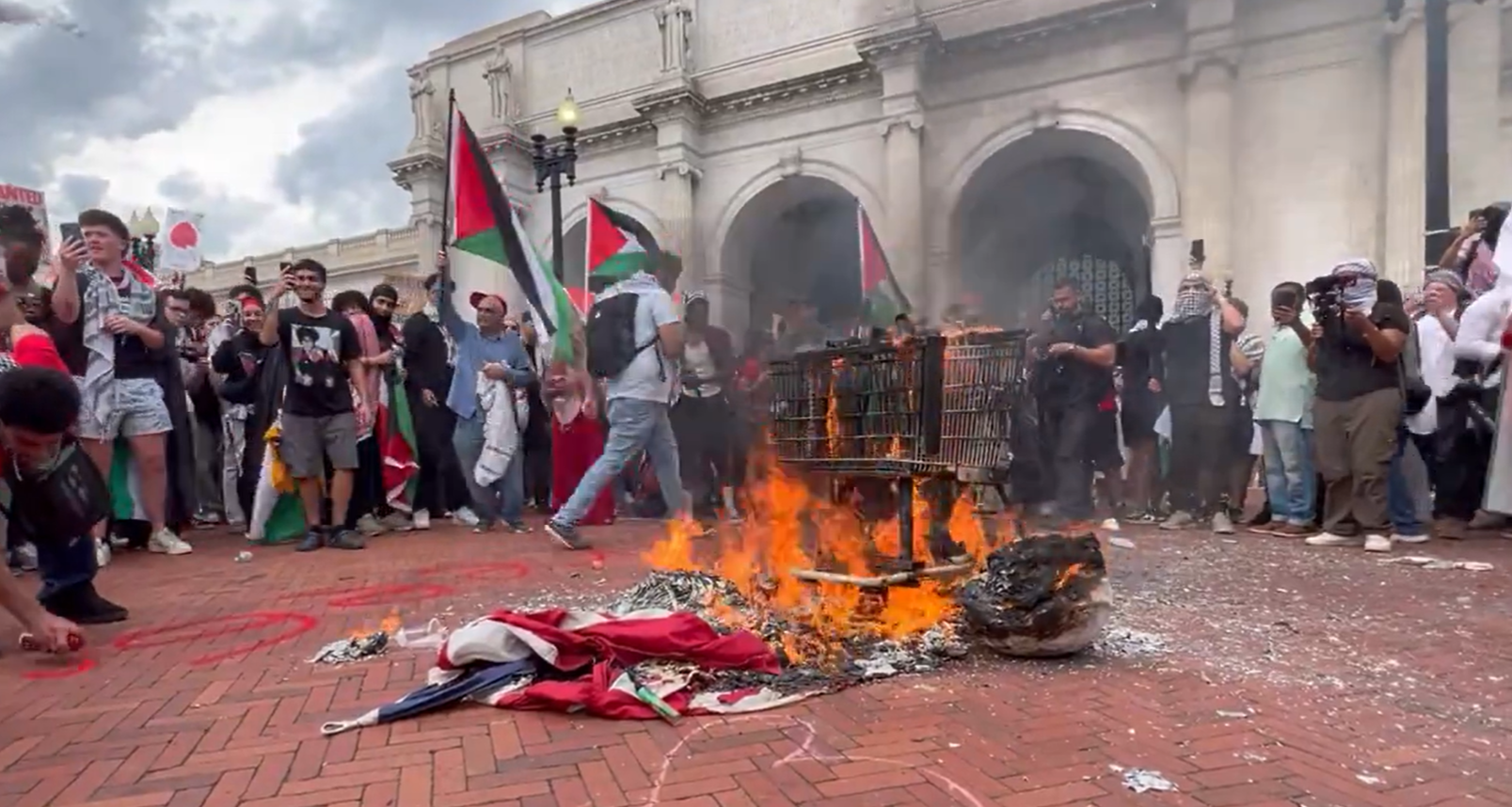 Controversial Protest: Pro-Palestine Supporters Replacement of American Flags