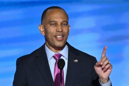 Hakeem Jeffries compares Donald Trump to an ‘ex-boyfriend’ who ‘just won’t go away’; Internet goes crazy