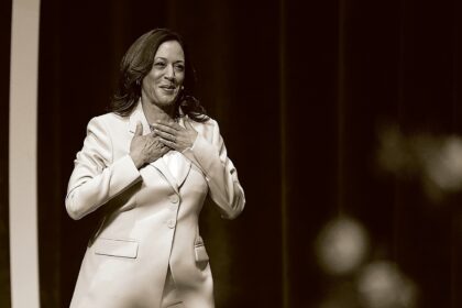 Kamala Harris campaign raises record 0 million in one week, signs up 170,000 volunteers