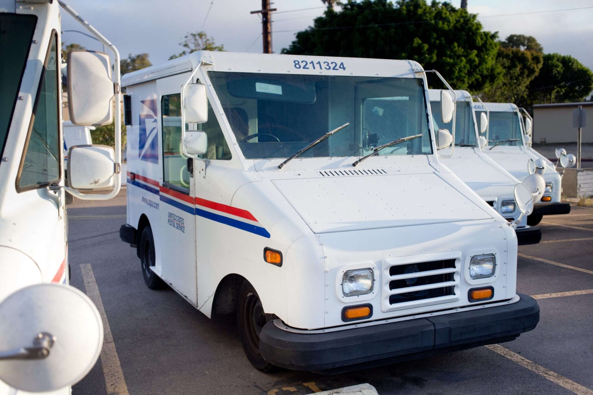 USPS Spent  Billion on Its New Partially Electric Truck Fleet