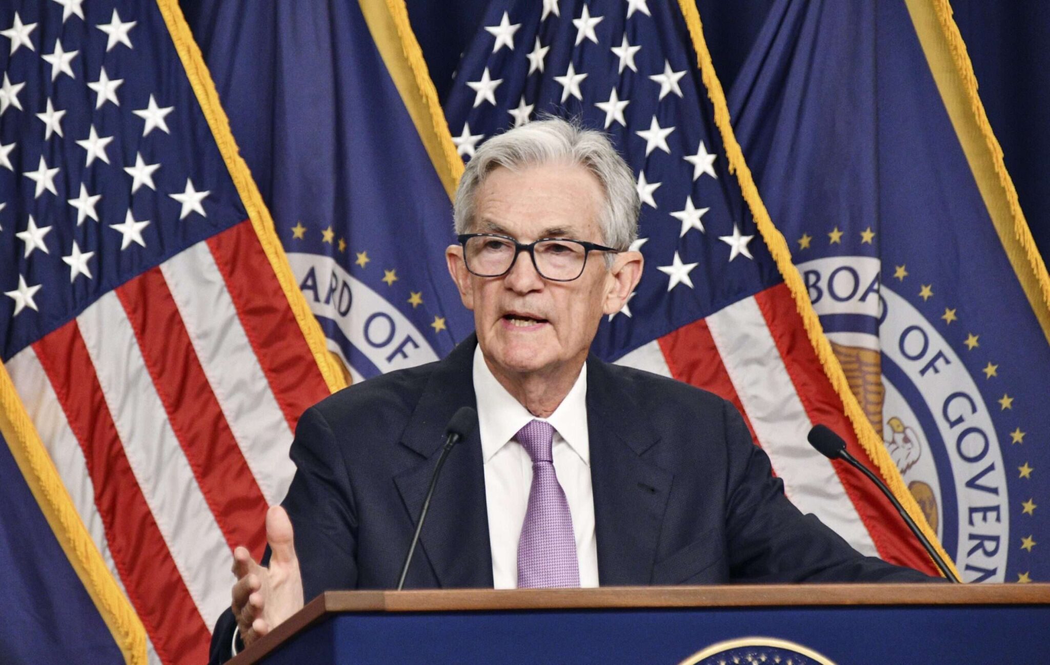 Federal Reserve Cuts Short-Term Interest Rates