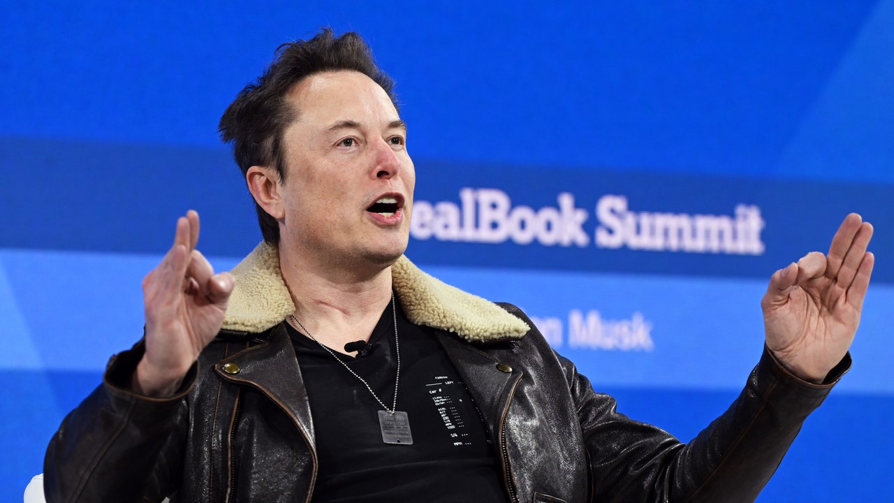 Elon Musk and Vivek Ramaswamy’s Cutting Edge Idea for Shrinking the Budget: Fire Everyone Who Doesn’t Want to Work in the Office Five Days a Week