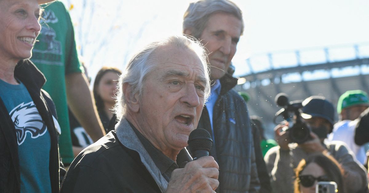 Robert De Niro Takes Goal Line Stand Against Trump At Eagles Tailgate Party