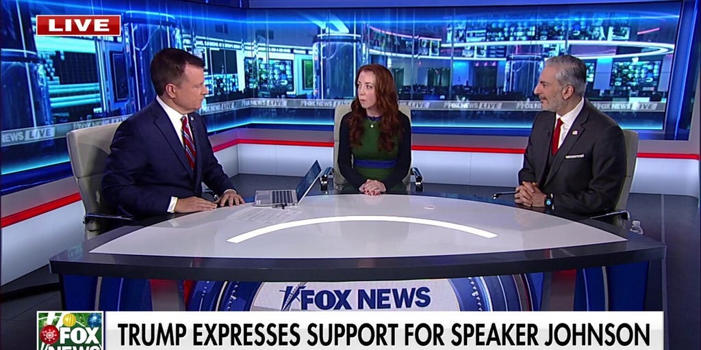 ‘Fox News Live’ panel reacts to Trump’s speech at AmericaFest conference