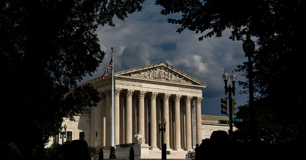 La Corte Suprema rechaza el último esfuerzo de Trump para evitar su sentencia