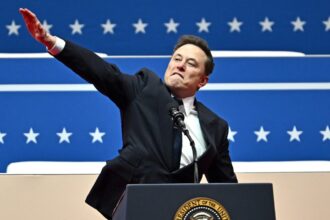 Elon Musk Sure Isn’t Denying That His Inaugural Gesture Was a Nazi Salute