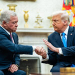 El rey de Jordania rechaza la propuesta de Trump de desplazar a los palestinos de Gaza