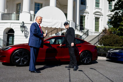 Trump Poses With a Tesla, a Move Aimed Solely at Helping Musk