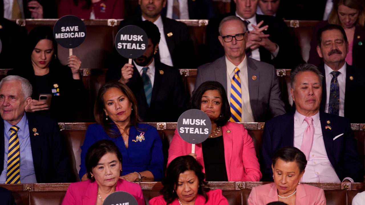 Democrats Just Couldn’t Find the Right Response to Trump’s Fiery Speech